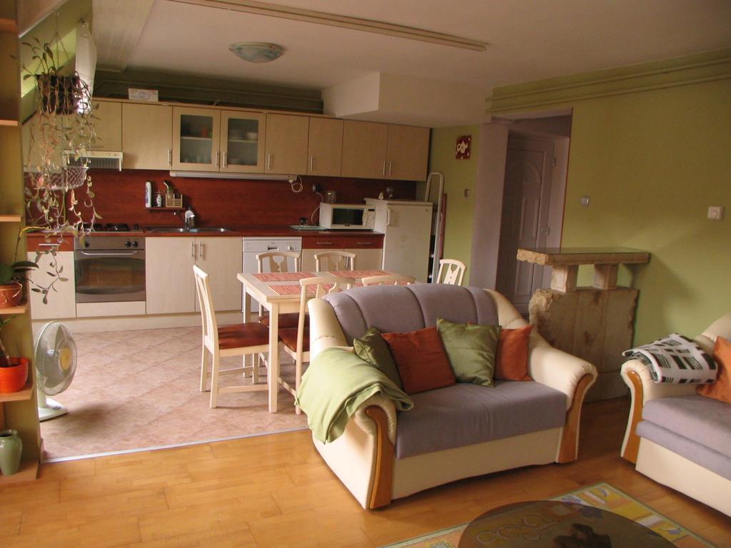 Apartment In Siofok/Balaton 19656 Buitenkant foto